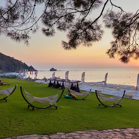 Fun&Sun Club Saphire Hotel เทคิโรวา ภายนอก รูปภาพ